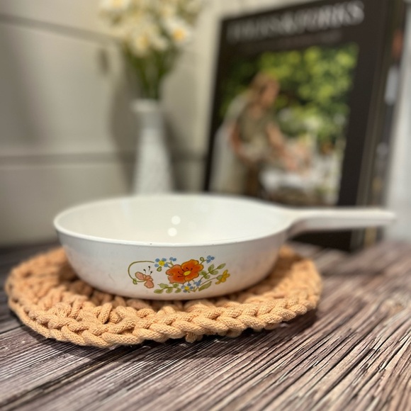 Corning Ware Wildflower Skillet - 6 1/2” - Picture 6 of 6